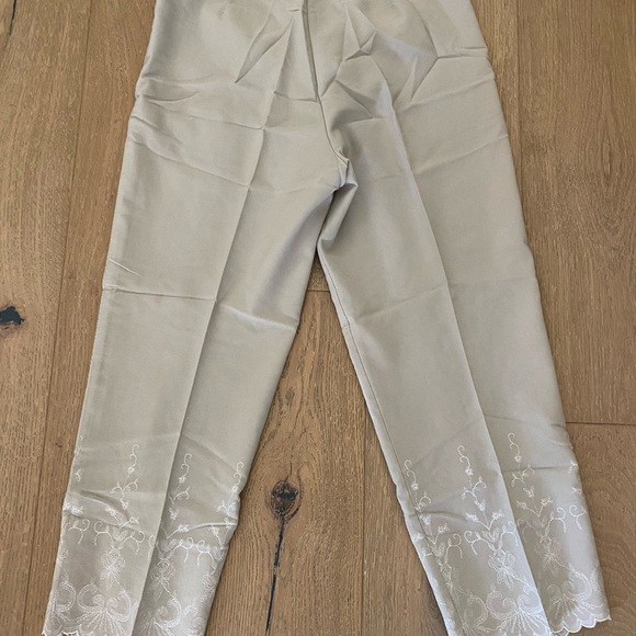 WHBM beautiful capris size 10 - Picture 2 of 3